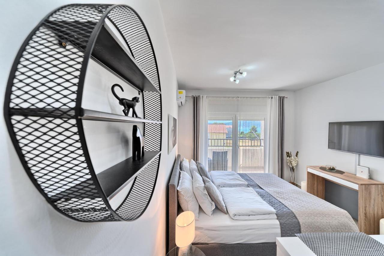 Modern Apartments With Sea View 150 Meters To Beach Kaštela Kültér fotó